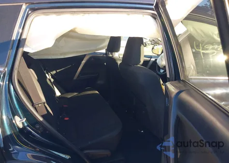 2018 Toyota Rav4 Le z USA, uszkodzony, nr VIN JTMBFREV0JJ743804